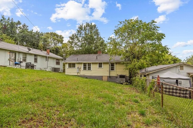 Building Photo - Newly renovated 3 bedroom, 1 bath home