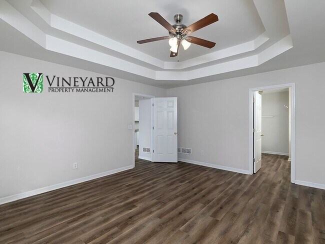 Building Photo - 3684 Autumn View Dr