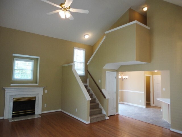 Building Photo - 246 Tillamook Dr