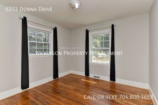 Building Photo - 6233 Donna Dr