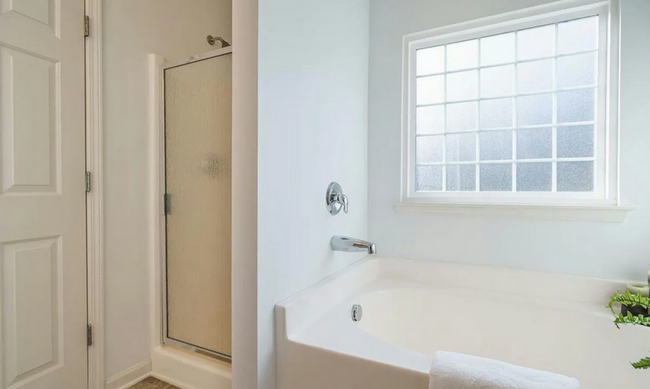 Building Photo - NEW LISTING!!!! Dont Miss Out