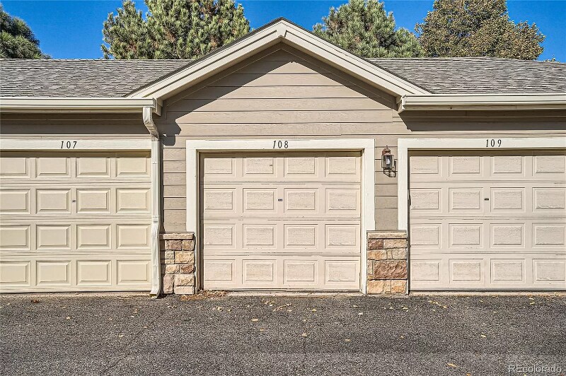 Building Photo - 1509 S Florence Ct