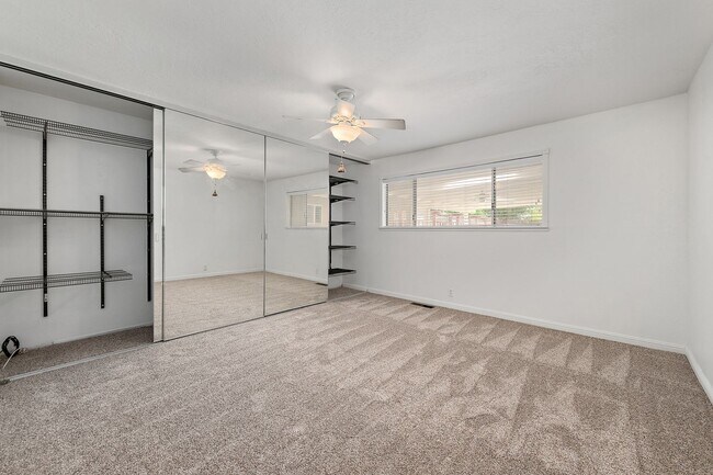 Building Photo - Spacious Single-Family Home in Great Location!