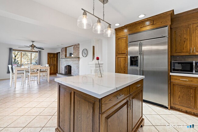 Building Photo - 14 Plymouth Ave