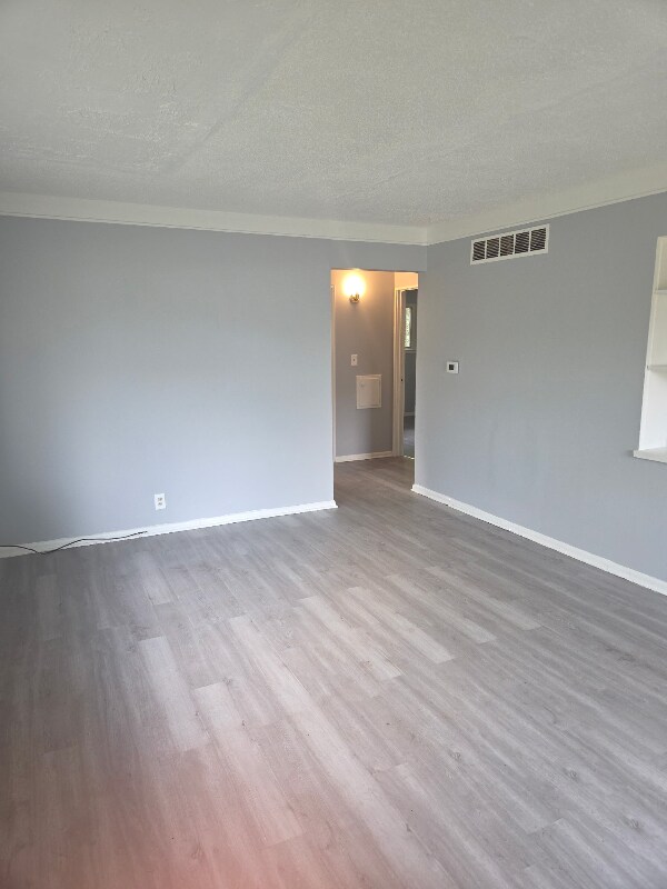 Building Photo - 5911 Susan St