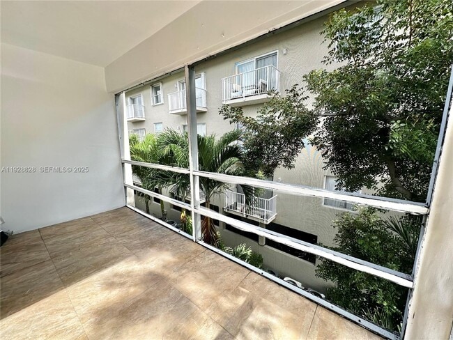 Building Photo - 2301 NE 14th Street Causeway