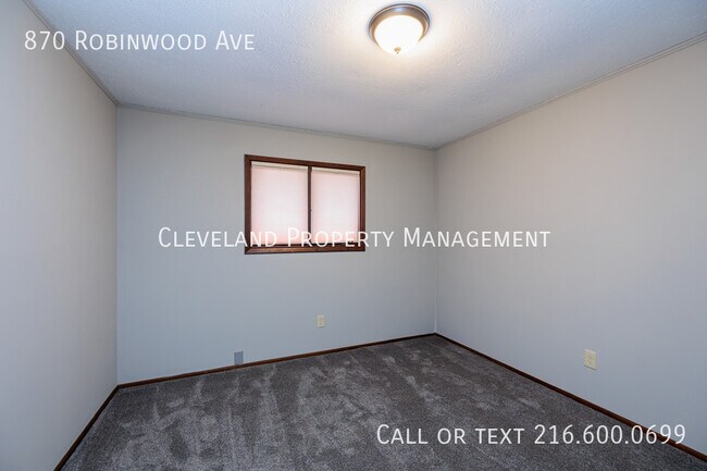 Building Photo - 870 Robinwood Ave