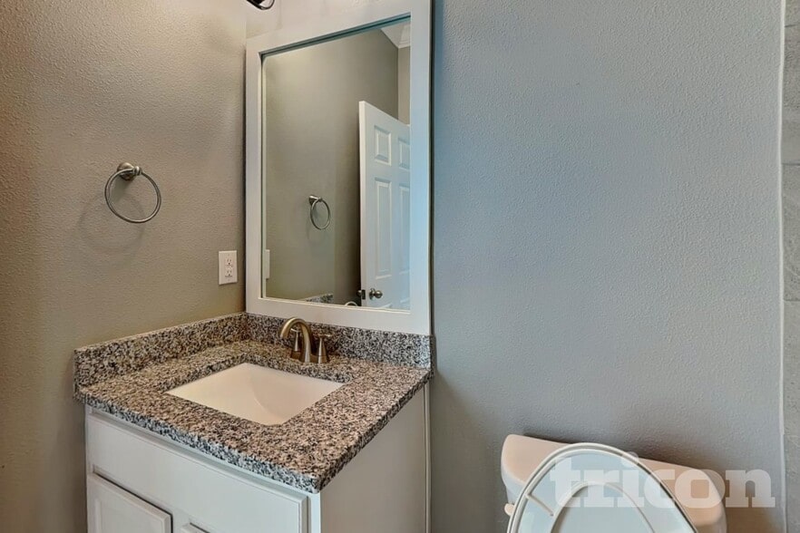 Building Photo - 5414 Gavella Cove