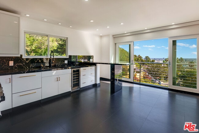 Building Photo - 1404 Devlin Dr