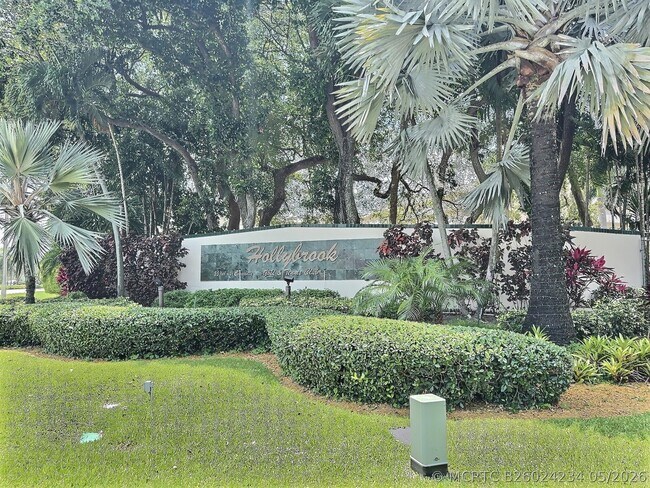 Building Photo - 400 S Hollybrook Dr