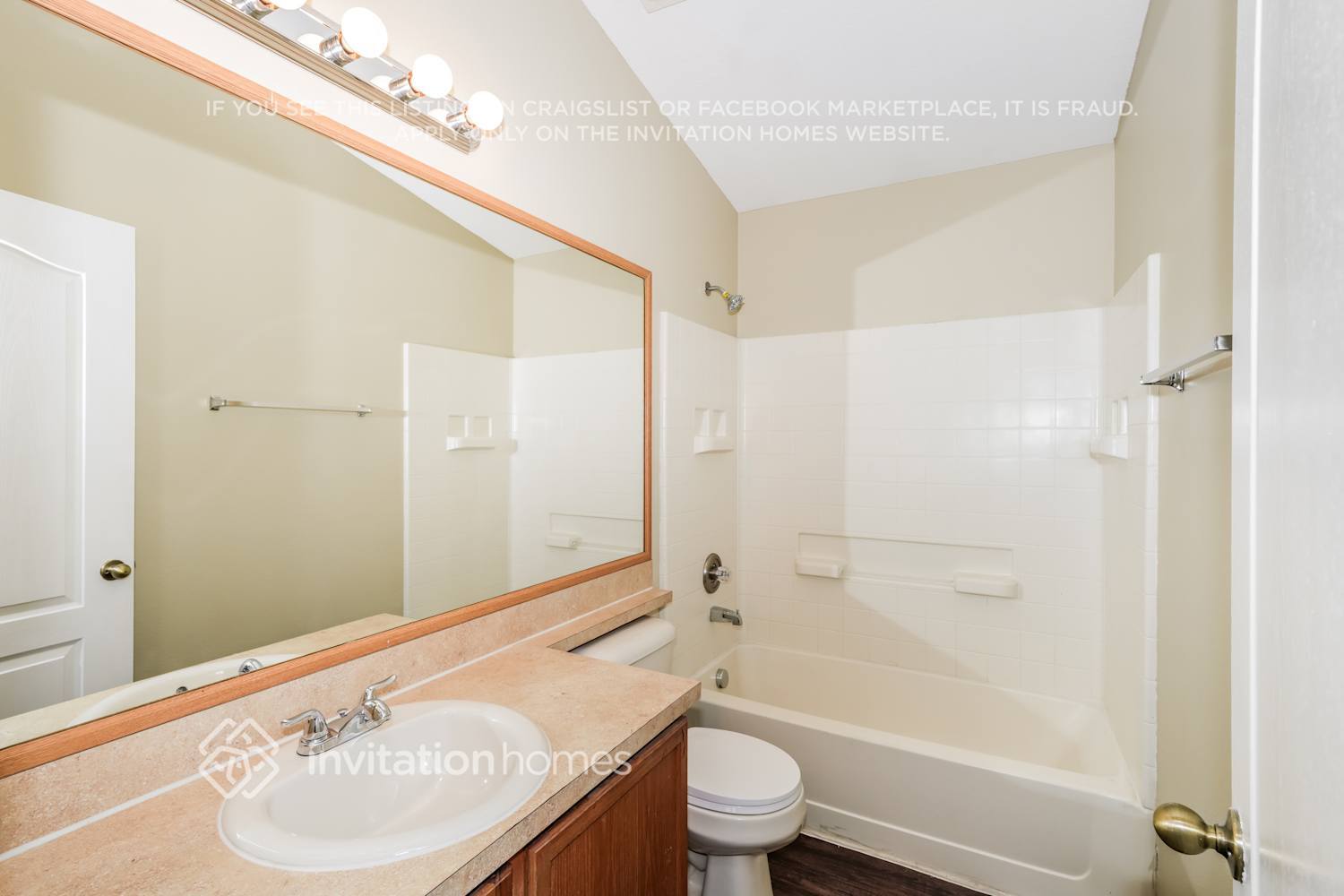 Building Photo - 18540 Kentisbury Ct
