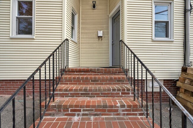 Building Photo - 59 Partridge Ave