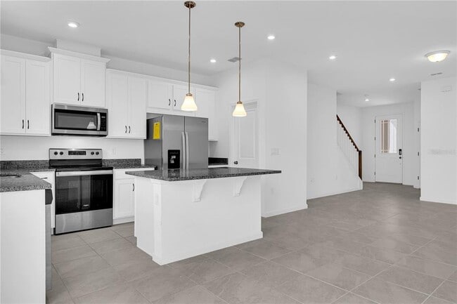 Building Photo - 1160 Lakeshore Breeze Pl