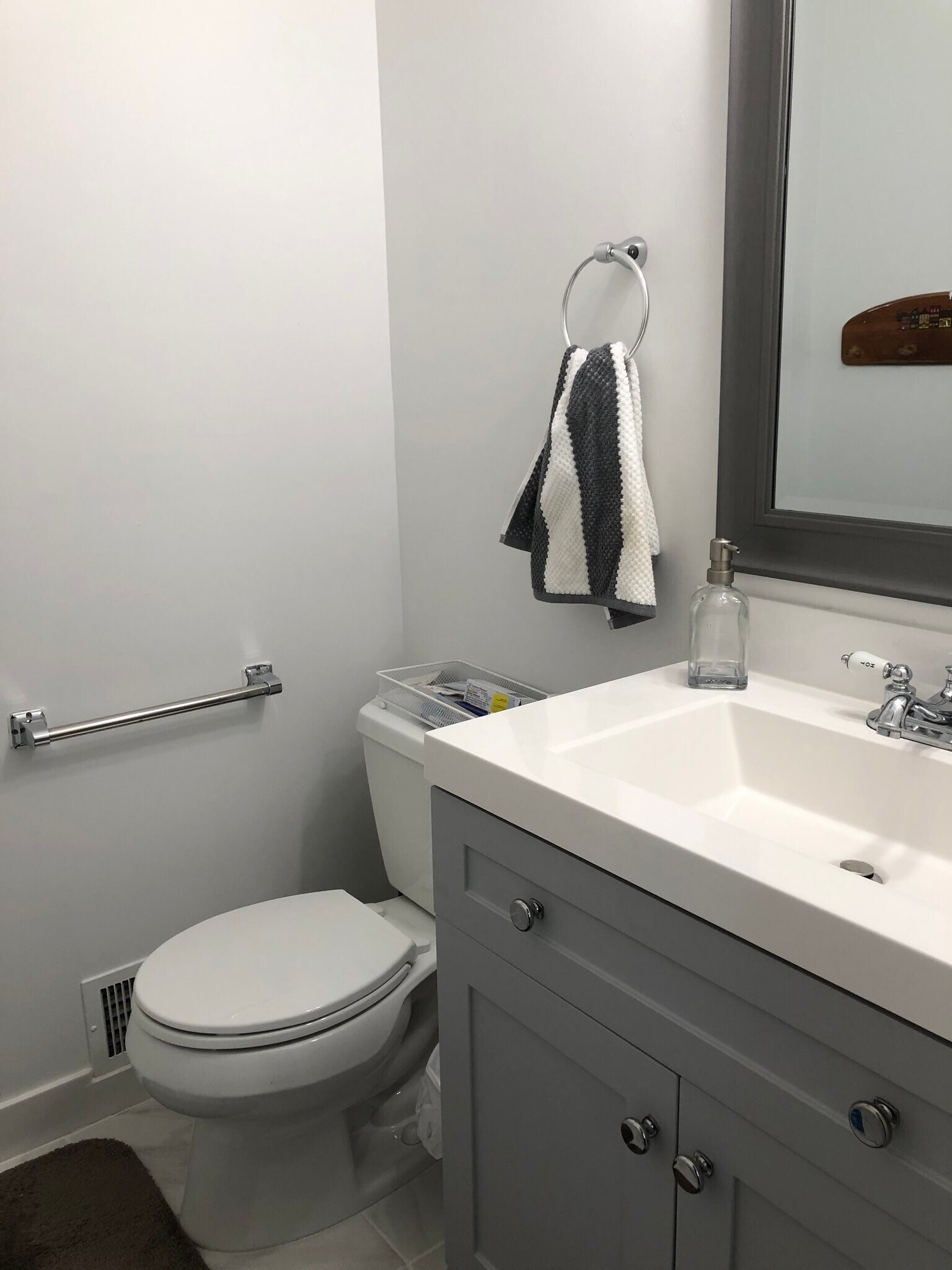 Building Photo - 4240 Embassy Dr