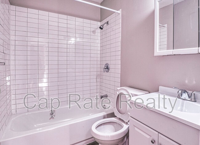 Building Photo - 2735 Joyce Ave