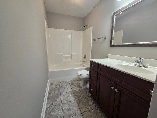 Building Photo - 729 Cobblestone Dr