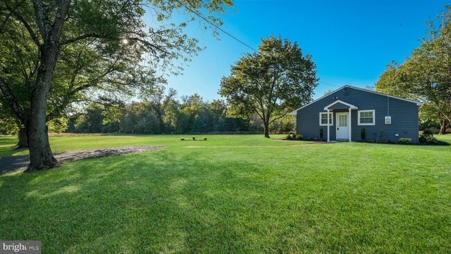 Building Photo - 1732 Creek Rd