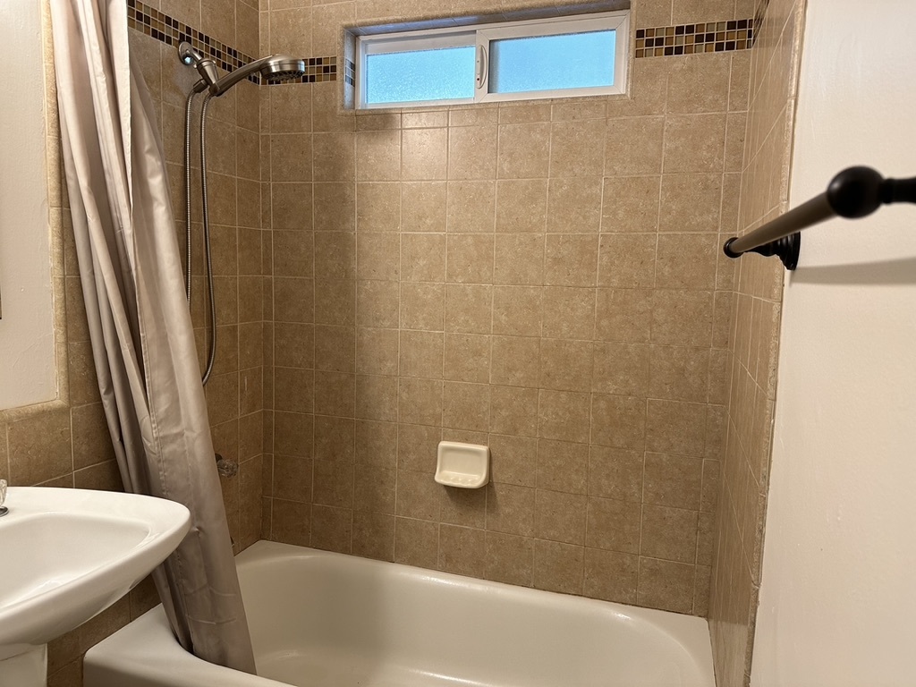 1st Bathroom - 5015 Doman Ave