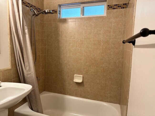 1st Bathroom - 5015 Doman Ave
