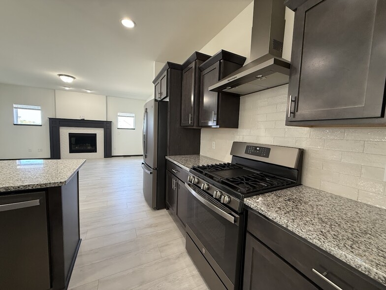 Building Photo - 4825 Suelo Rd