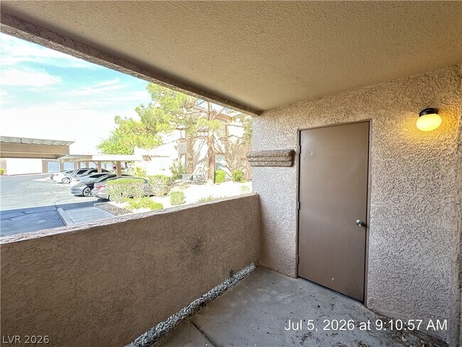 Building Photo - 1150 N Buffalo Dr