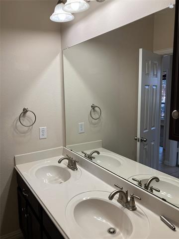 Building Photo - 7585 Hidden Cove Ln