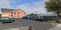 Building Photo - 986 W Juniper Ave