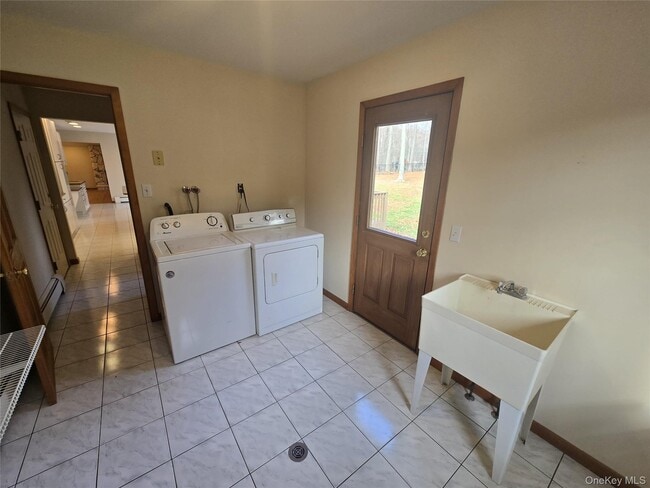 Building Photo - 11 Secor Ct