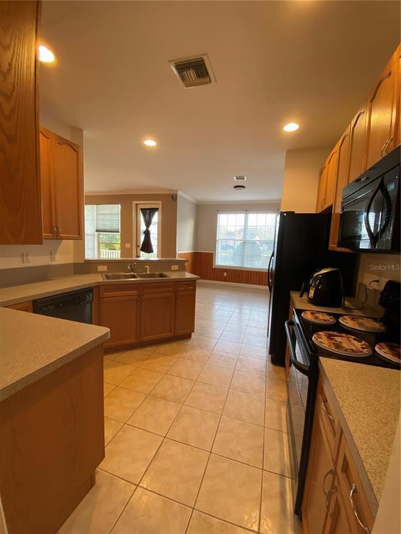 Building Photo - 2549 Twain Dr