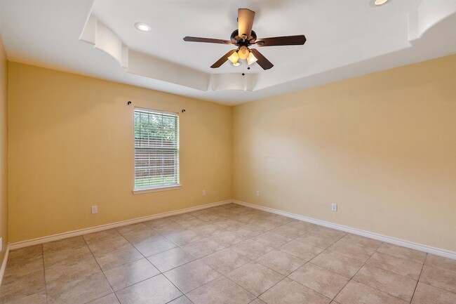 Building Photo - 215 Javier Dr
