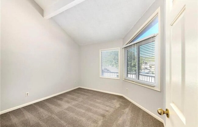 Building Photo - SEE IT NOW: Charming 2-Bedroom Condo in a ...