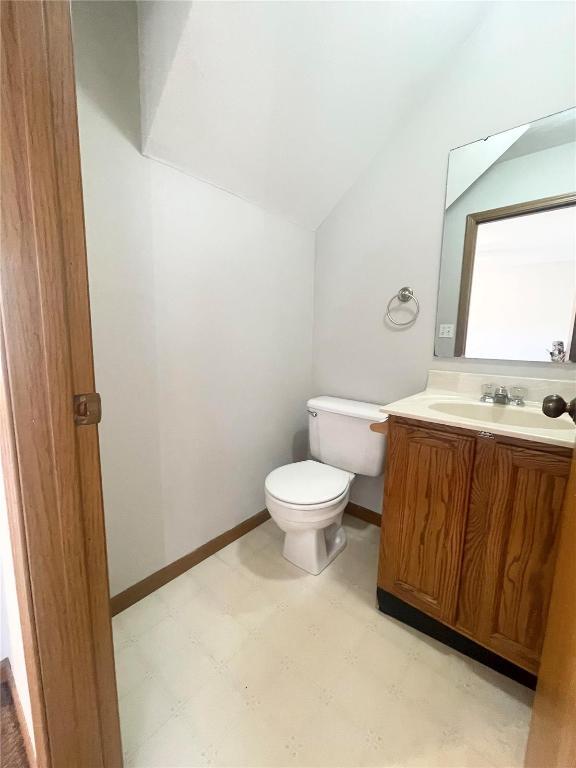 Building Photo - 308 Southgate Dr