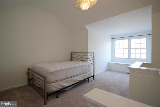 Building Photo - 7831 Gum Springs Village Dr