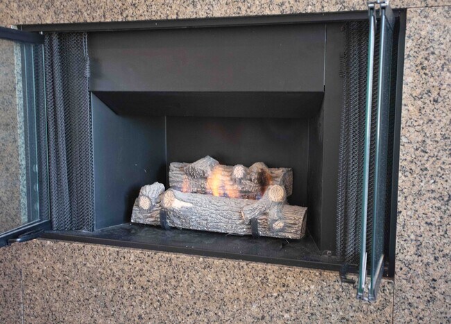 Building Photo - 6900 E Princess Dr