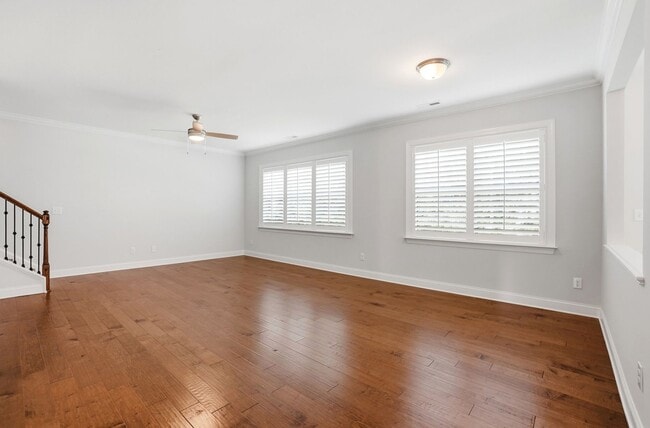 Building Photo - Stunning Home with Main-Level Bedroom, Gourmet Kitchen
