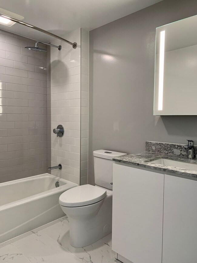 Building Photo - A'ali'i: Studio Condo w/ 1 Parking - Brand New Building in Kakaako