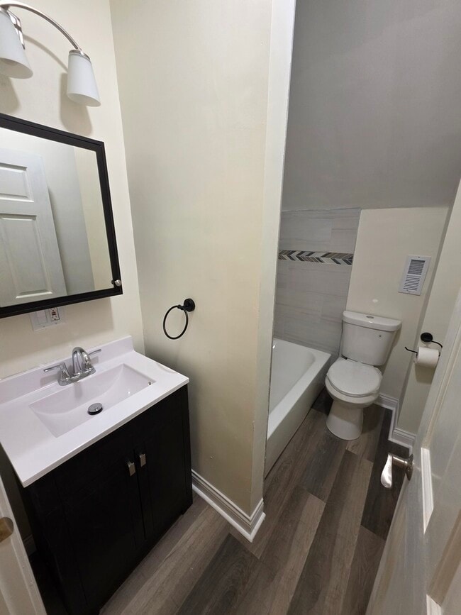 Building Photo - 10548 S Ave J