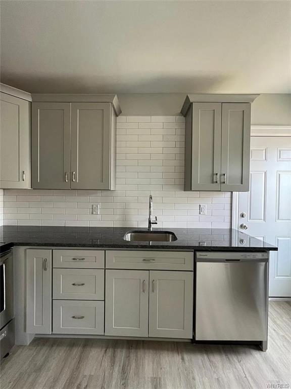 Building Photo - 355 Plymouth Ave