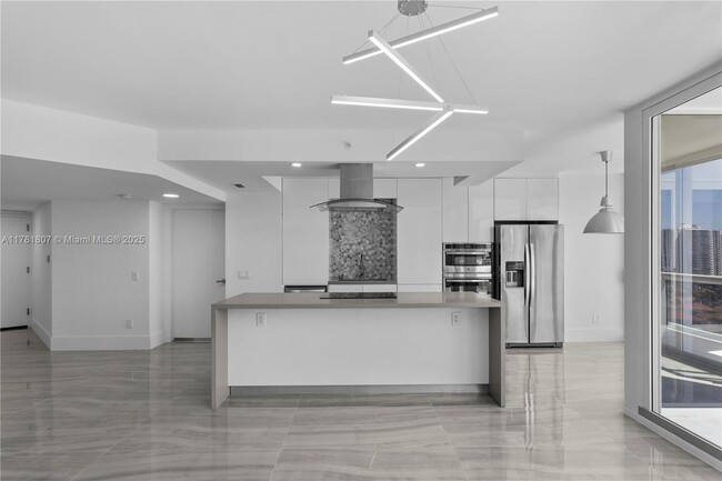 Building Photo - 21055 Yacht Club Dr