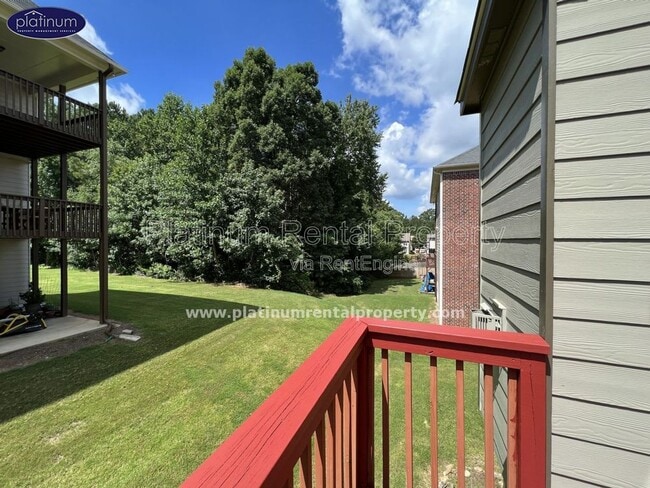 Building Photo - 3080 Whitfield Ave