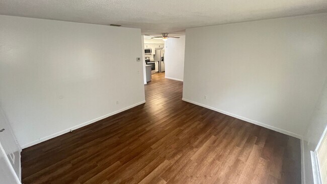 Building Photo - 2/2 Quiet and Cozy Palm Bay Unit AVAILABLE NOW! - $300 DISCOUNT AVAILABLE!