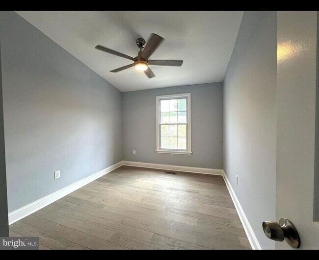 Building Photo - 43 Wellspring Cir