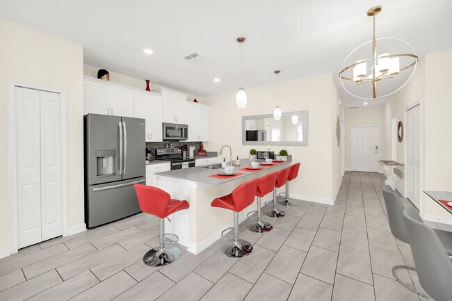 Building Photo - 8992 Stinger Dr