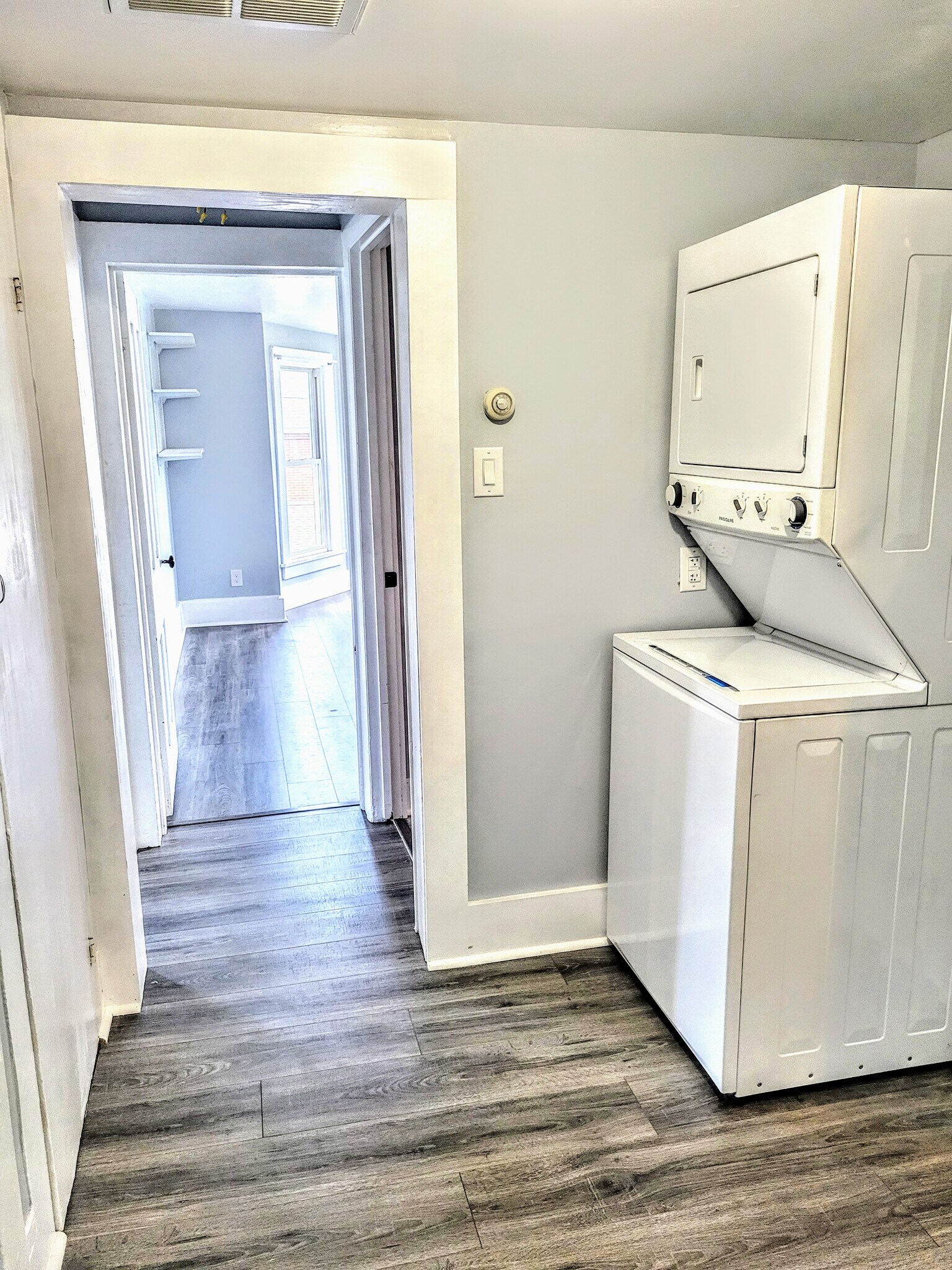 Washer & Dryer Unit 2 - 43 N Highland St
