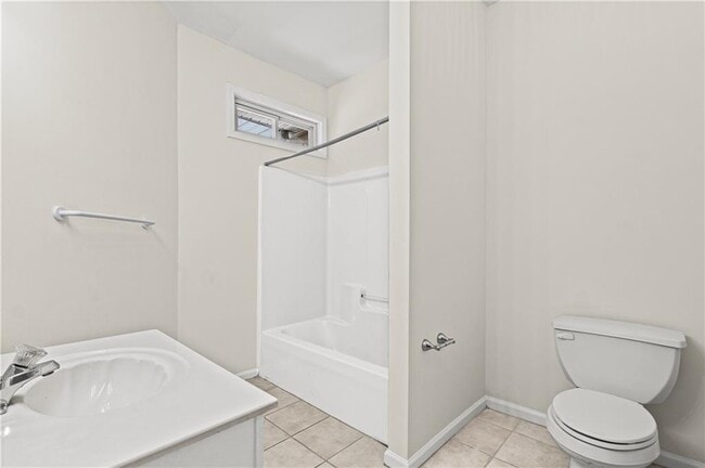 Building Photo - 8806 Fairview Bluff