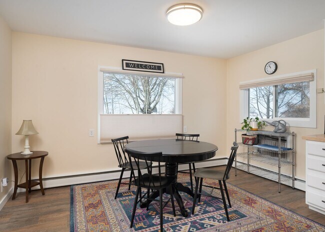 Building Photo - Secluded Cottage with ALL THE VIEWS