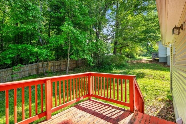 Building Photo - NW Home - Updated Kitchen and Bathrooms, Wood Laminate Flooring, Deck, Must See!