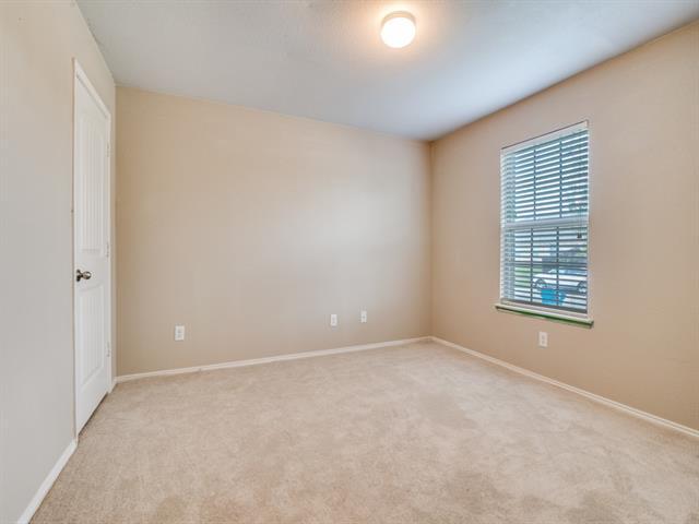 Building Photo - 2302 Tombstone Dr