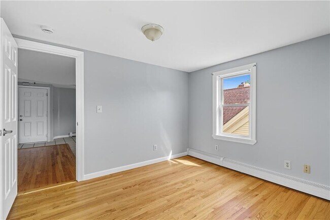 Building Photo - 555 Branch Ave