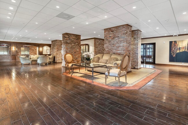 Building Photo - 5000 N Ocean Blvd